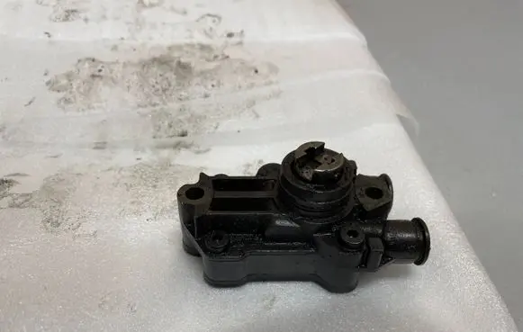 Mercedes-Benz E W210 Fuel injection high pressure pump A6110900250
