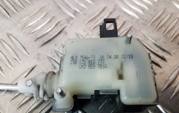 Seat Leon (1P) Fuel tank cap lock 1M0959781A