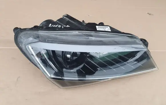 Skoda Superb B8 (3V) Headlight/headlamp 3V1941016B