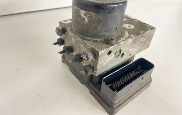 Volvo S60 ABS Pump P08619974 8619968