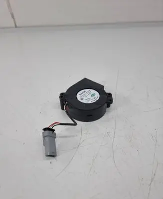 Land Rover Evoque II Hybrid/electric vehicle battery fan K8D214D550AC