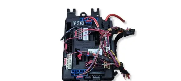 BMW 4 F36 Gran coupe Fuse module 9389070 19561000001