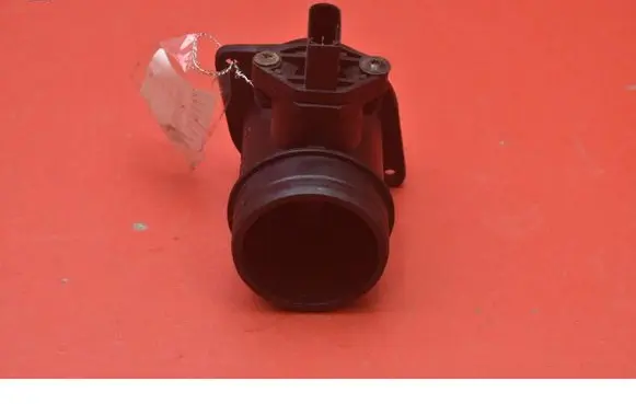 Volkswagen PASSAT B5 Mass air flow meter 0281002216