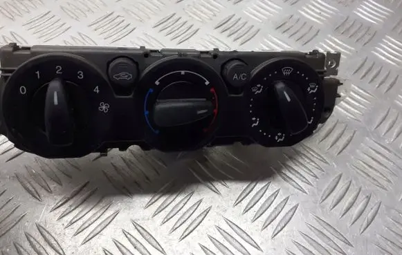 Ford Focus Interior fan control switch 3M5T-19980-AD