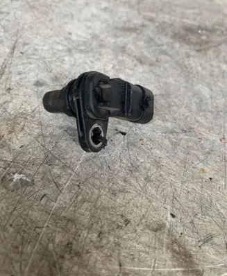 Opel Insignia A Camshaft position sensor 35216243