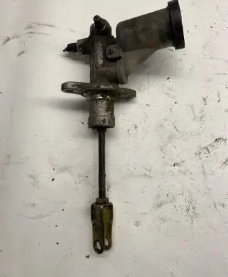 Clutch slave cylinder