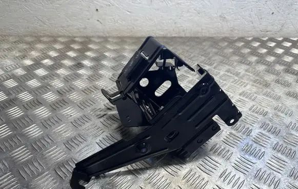 Battery bracket
