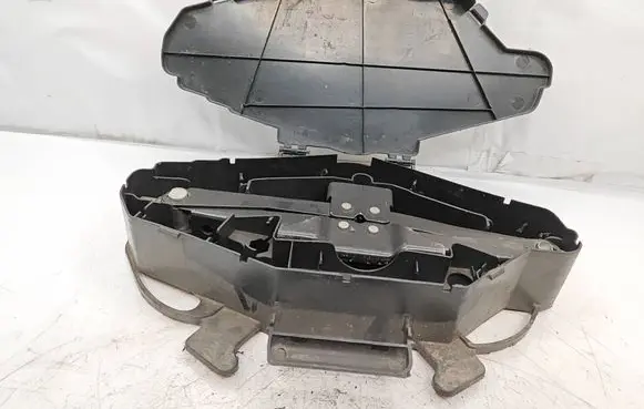 Opel Vivaro Tool set 8200301002 93852218 212193