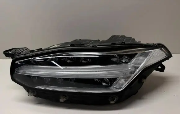 Volvo XC90 Headlight/headlamp 31468918