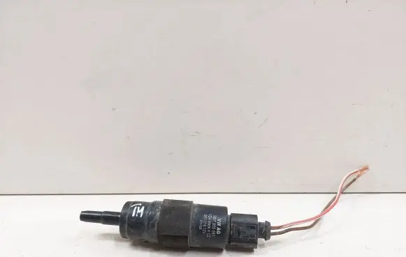 Audi A6 S6 C6 4F Headlight washer pump 3B7955681 0010162