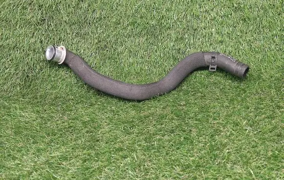 Mercedes-Benz E W212 Engine coolant pipe/hose A2125015782