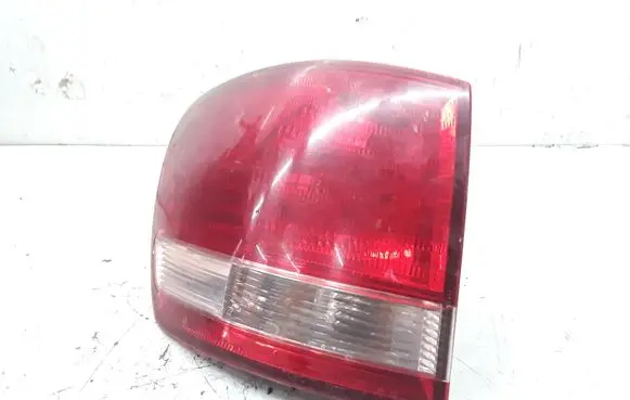 Toyota Avensis Verso Rear/tail lights