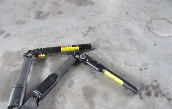 Opel Astra K Front seatbelt