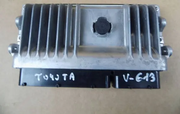 Toyota C-HR I Engine control unit/module 89661F4550