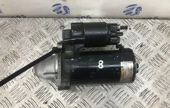 BMW 5 E39 Starter motor 1005821788