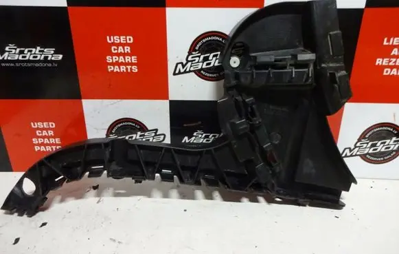 Volvo XC70 Rear bumper mounting bracket 30678703