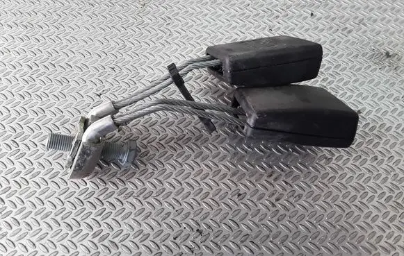 Audi A8 S8 D2 4D Middle seatbelt buckle (rear) 4D0857739