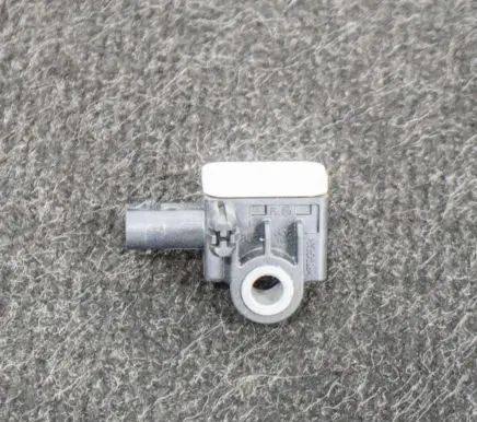 Maserati Ghibli Airbag deployment crash/impact sensor 56054085AA A1668210151