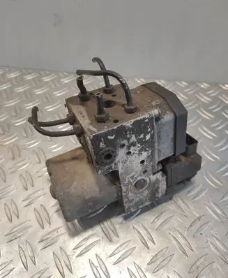 Audi A4 S4 B5 8D ABS Pump 8E0614111E