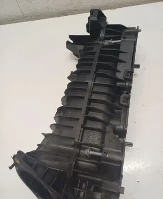 BMW 5 F10 F11 Intake manifold 850640606