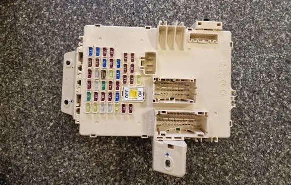 Hyundai i40 Fuse module 919503Z010