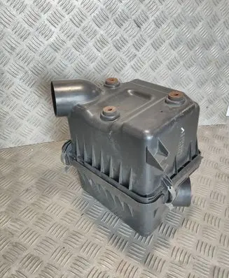 Toyota RAV 4 (XA30) Air filter box 26330 1001408440 2633