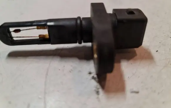 Volkswagen PASSAT B5 Intake air temperature sensor 058905379 0280130085