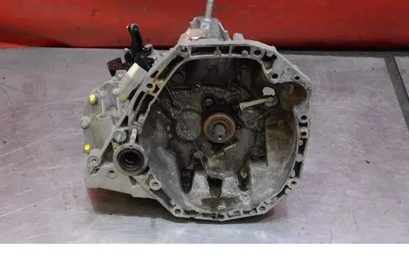 Renault Captur Manual 6 speed gearbox JR5332