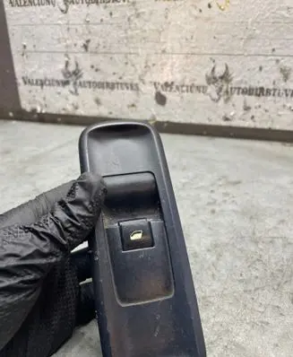 Peugeot 807 Electric window control switch 11561532621