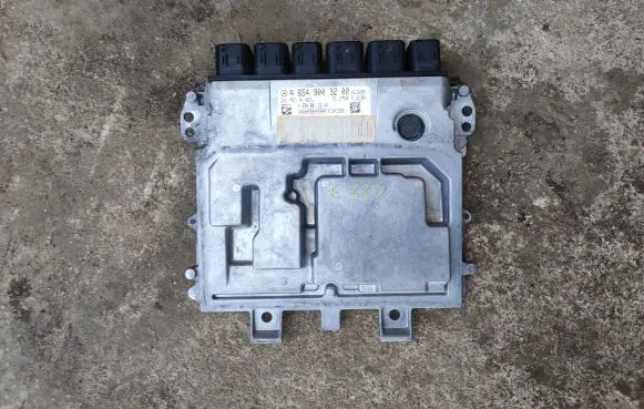 Mercedes-Benz E W213 Engine control unit/module A6549003200 A6549012600