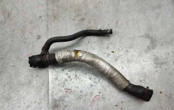 Volkswagen PASSAT CC Engine coolant pipe/hose