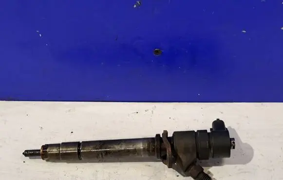 Volvo V70 Fuel injector 0445110078 8658353