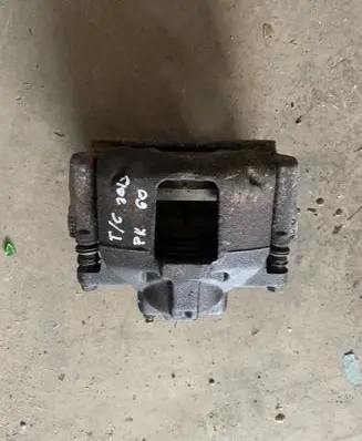 Chrysler Town & Country V Front brake caliper 16018401