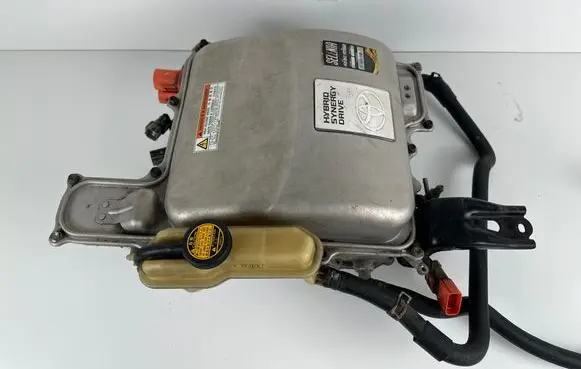 Toyota Prius (XW20) Voltage converter inverter G920047120 0G19WA158