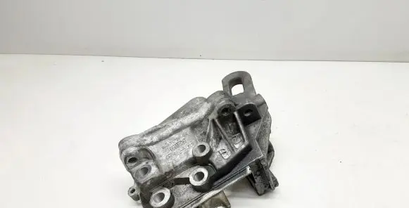 Volvo V60 Engine mounting bracket BM5G6F001DB