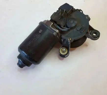 Mitsubishi 3000 GT Wiper motor MB622910