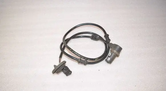 Mercedes-Benz E W210 ABS brake wheel speed sensor A2105400617