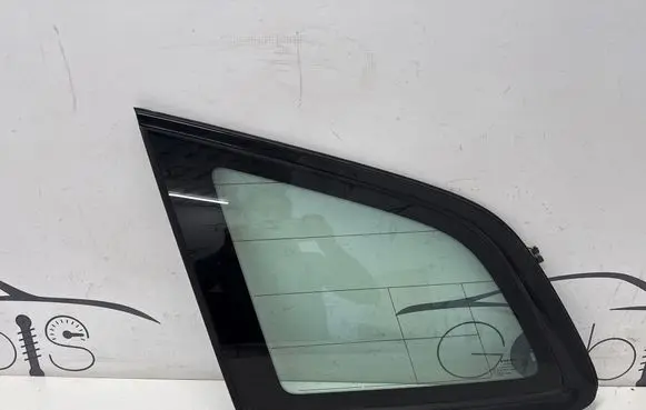 Rear side window
