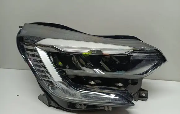 Renault Captur II Headlight/headlamp 260104095R