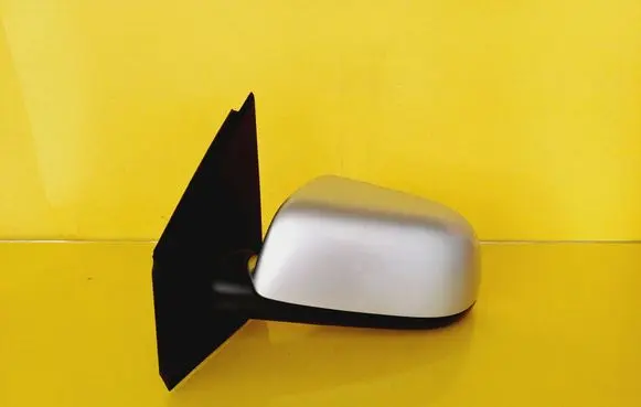 Front door electric wing mirror