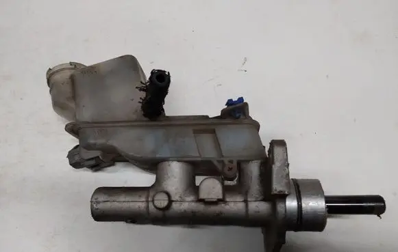 Mazda 6 Master brake cylinder