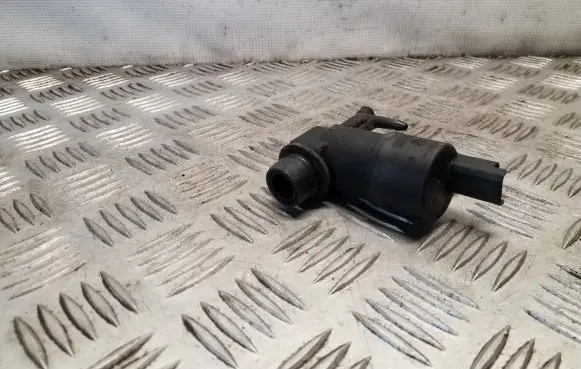 Opel Movano B Windscreen/windshield washer pump 9641553880
