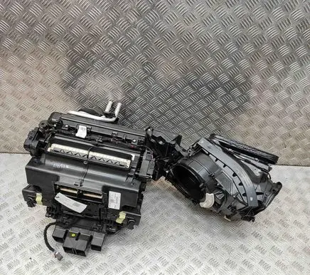 Audi e-tron Interior heater climate box assembly 4K0819513A 4K1820005S