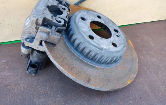 Mercedes-Benz C W205 Brake discs and calipers set A2054231998 A004230512