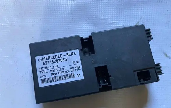 Mercedes-Benz E W211 Seat control module a2118202685 2118202685