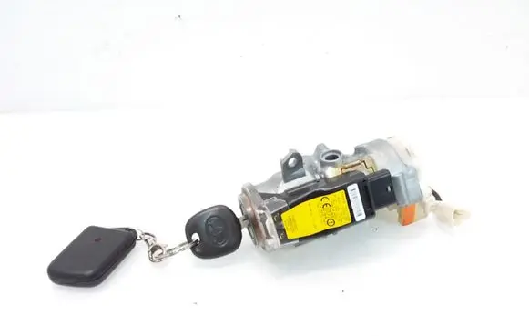 Toyota Avensis Verso Ignition lock 45020287