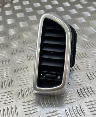 Porsche Cayenne (92A) Dashboard side air vent grill/cover trim 7P5819703A