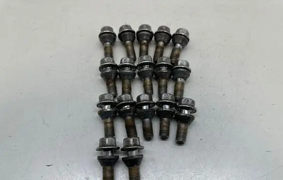 Volvo XC60 Nuts/bolts 