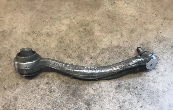 Mercedes-Benz C W204 Front lower control arm/wishbone
