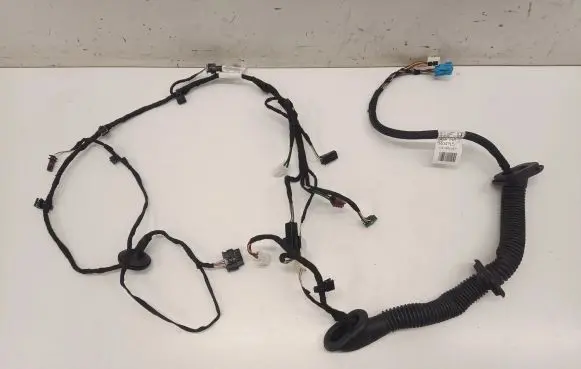 Mercedes-Benz CLA C118 X118 Front door wiring loom A1185404715 A1185408215